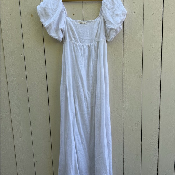 Solaí The Label Dresses & Skirts - Elegant White Maxi Dress